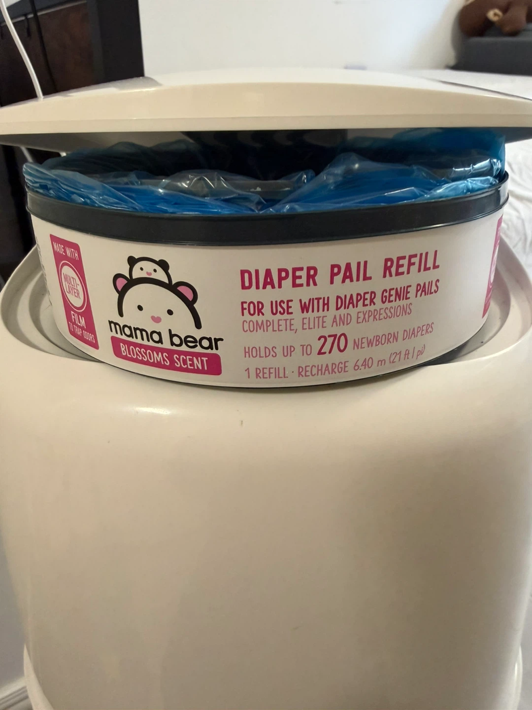 Diaper Genie with 1 set of diaper pail refill - photo 3