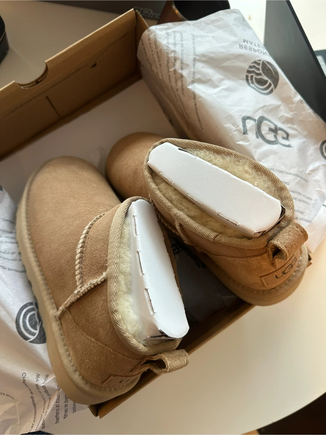 Ugg W Classic Ultra Mini Boots size 5