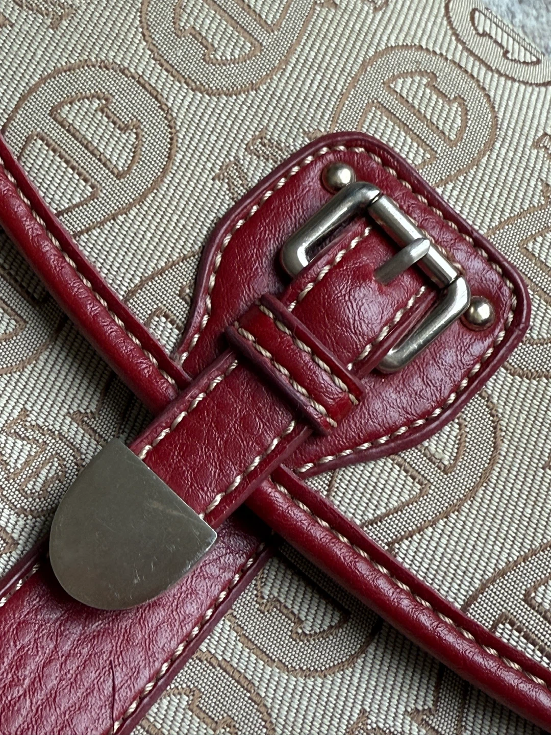 Aigner Crossbody Bag - photo 3