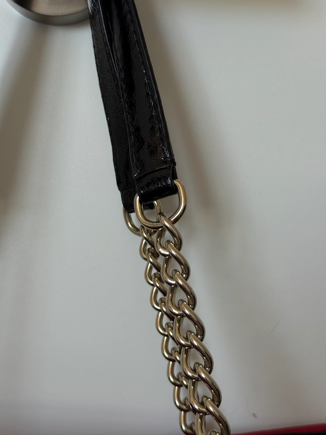 Kate Spade Red Leather Tote Bag with Black Bow and Chain Straps - photo 5