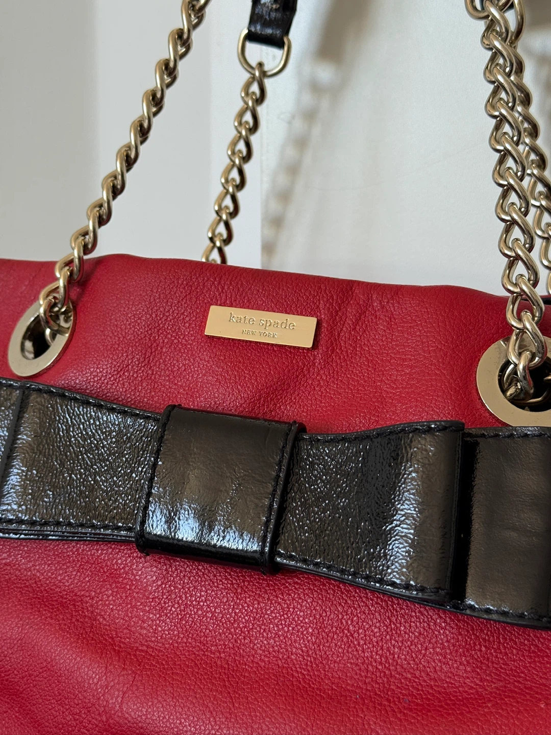 Kate Spade Red Leather Tote Bag with Black Bow and Chain Straps - photo 3