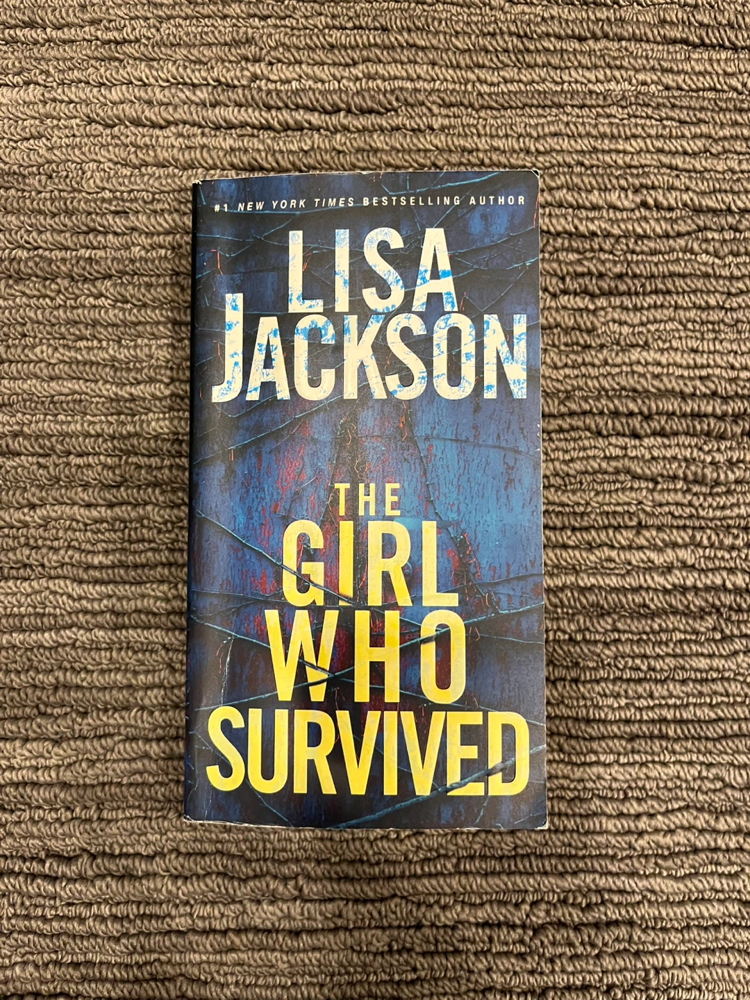 Lisa Jackson paperback novel The Girl who survived
