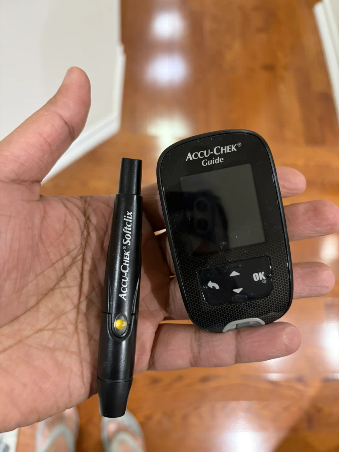 Accu-Chek Guide Wireless Blood Glucose Meter - photo 2