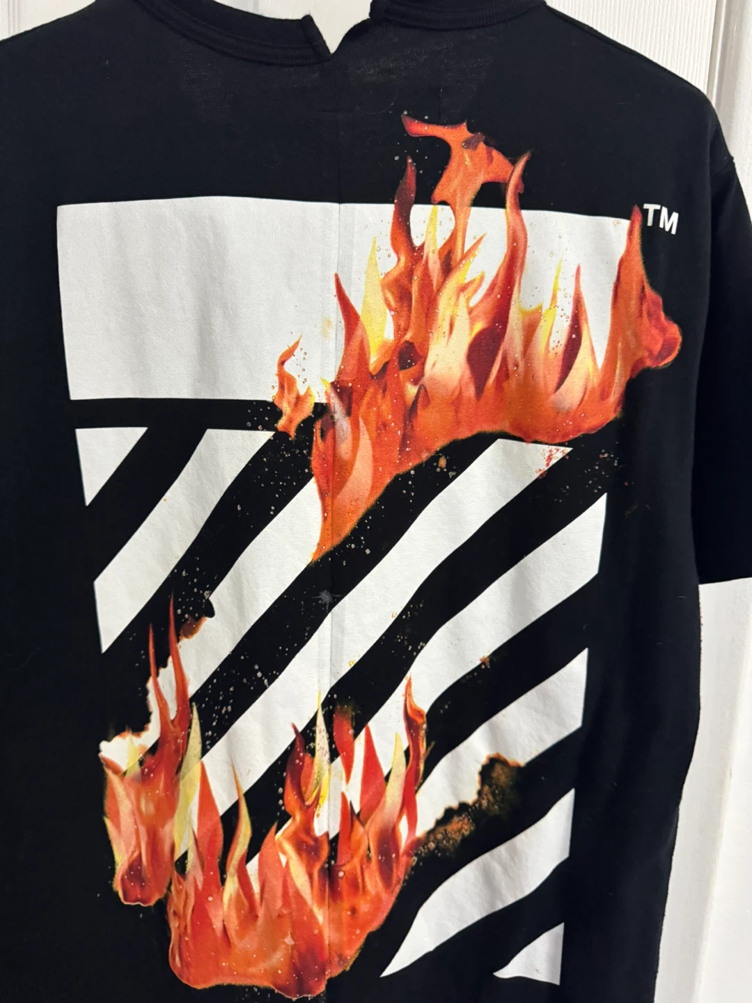 Off-White "Main Label" Black Flaming Hands T-Shirt - photo 5