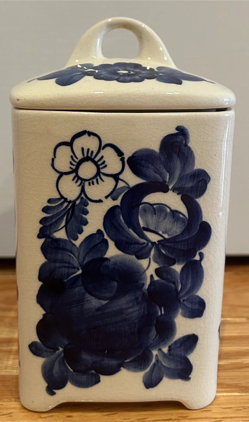 Set of 6 Ceramic Canisters Blue Floral Design - photo 3