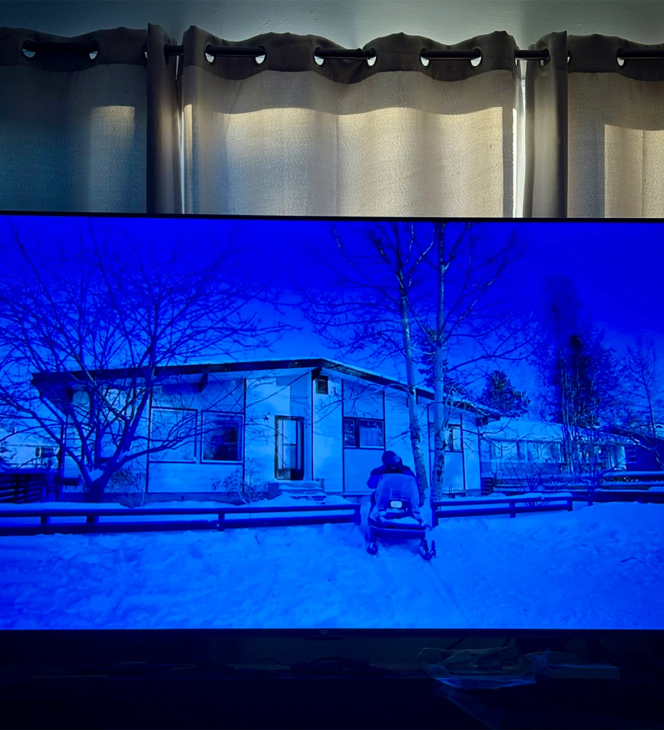 75” 4K Smart TV - Excellent Condition