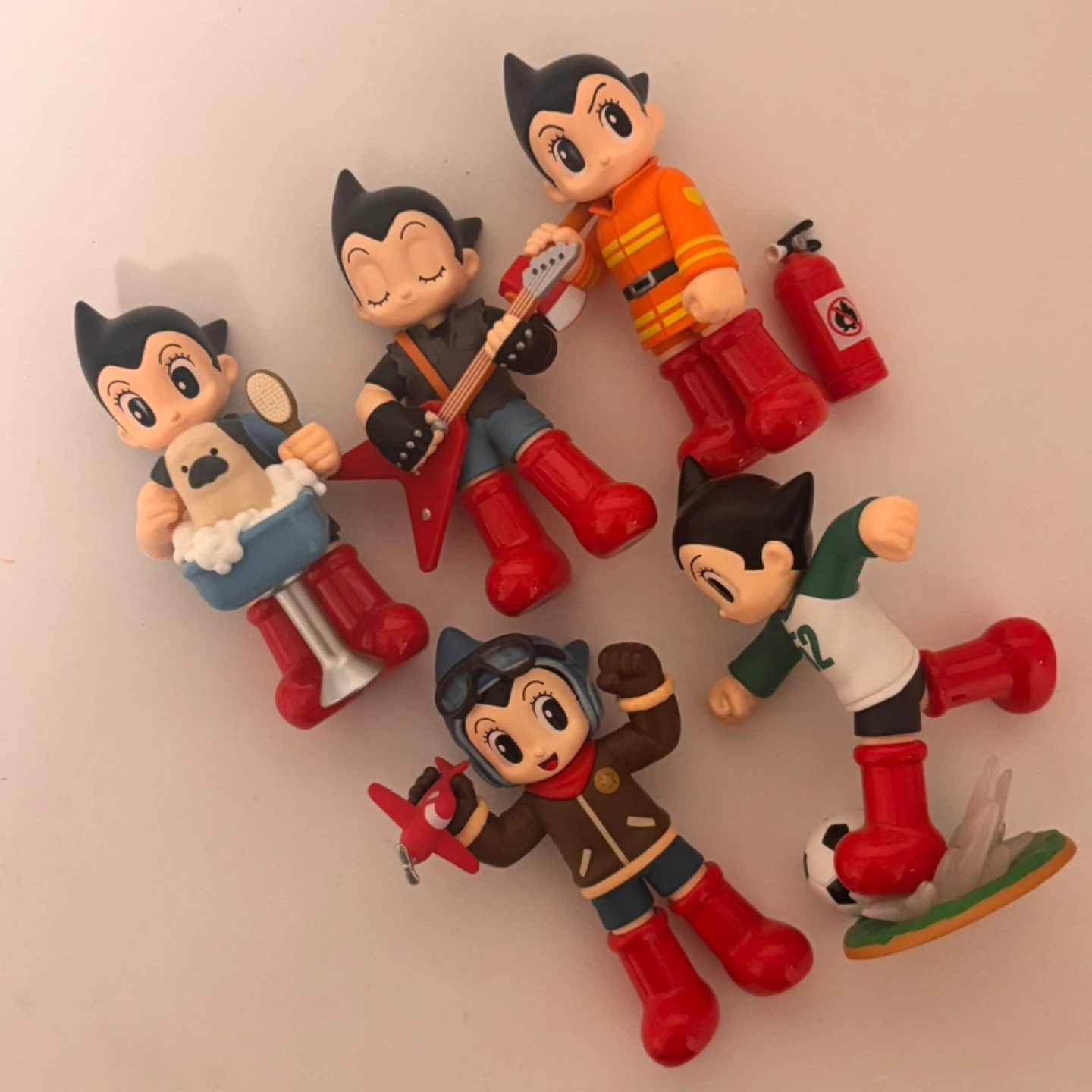 Lot of 5 Astro Boy figures - photo 2