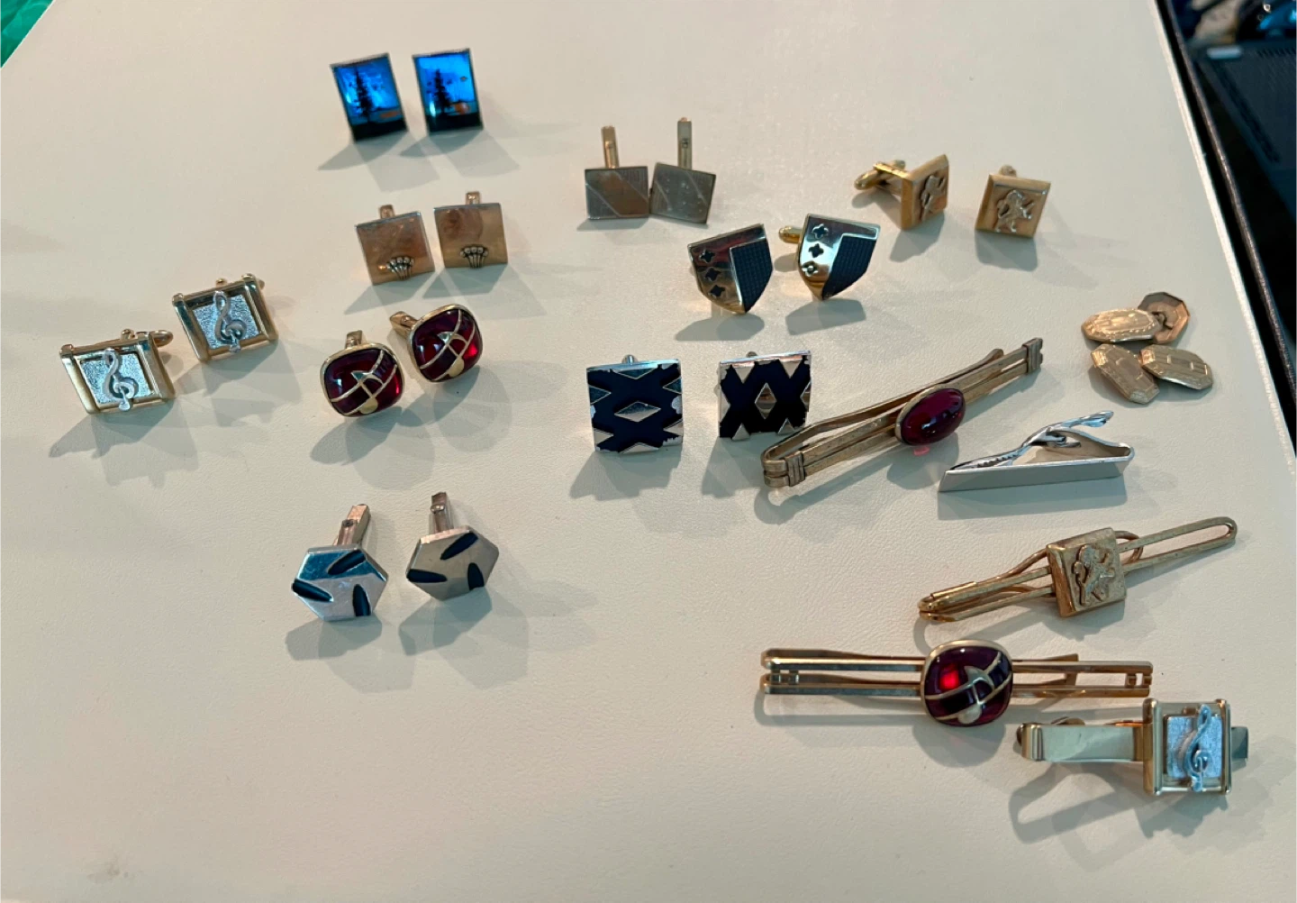 Vintage -ten pairs Cufflinks and five Tie Clips - photo 3