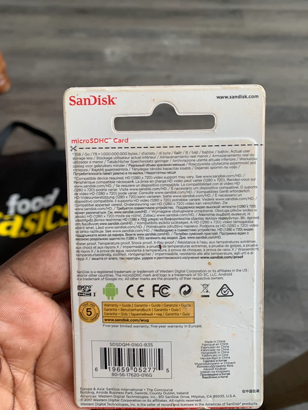 SanDisk 16GB micro SDHC Card - photo 2