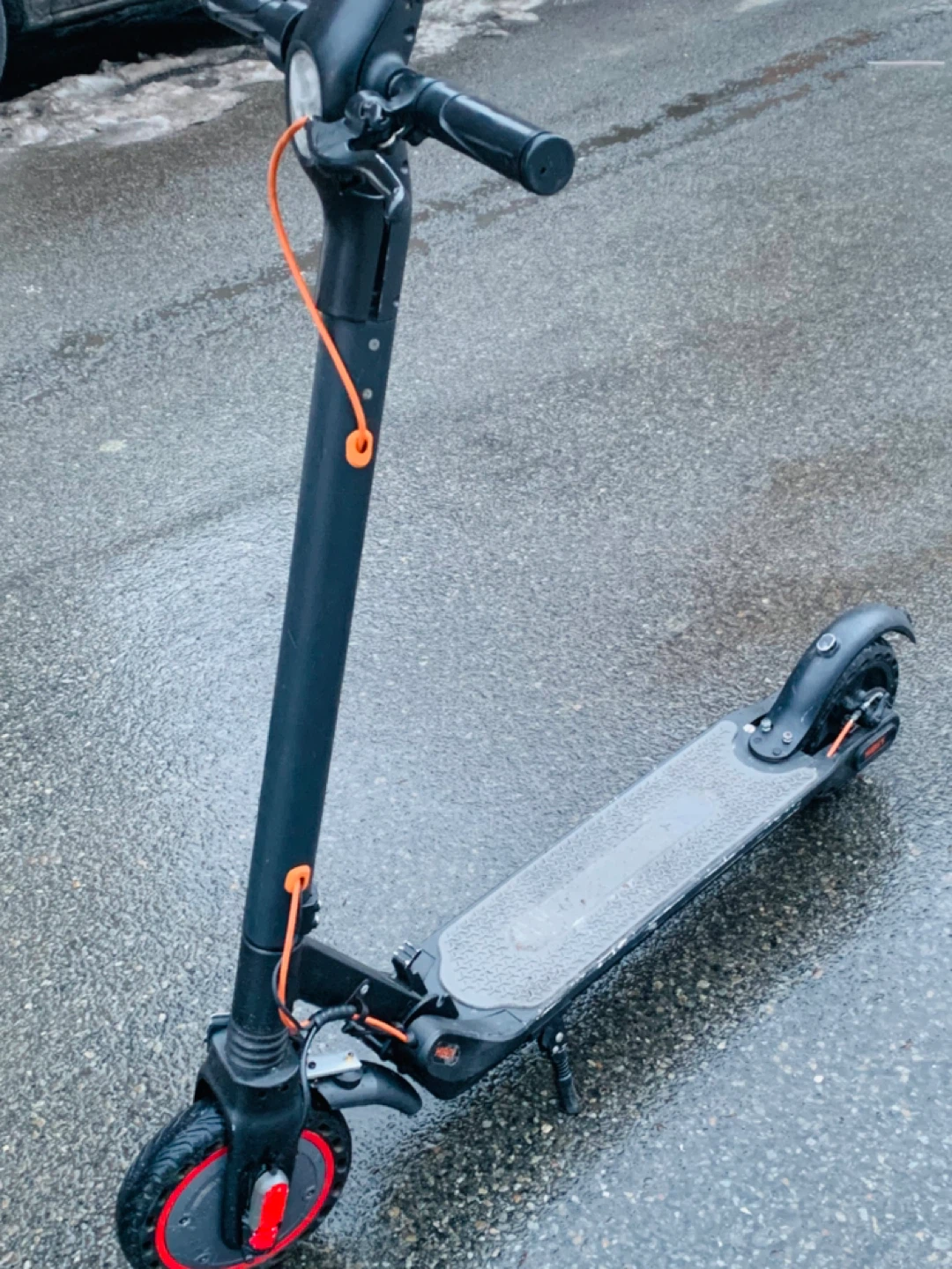 Black Electric Scooter run fast 28 mph