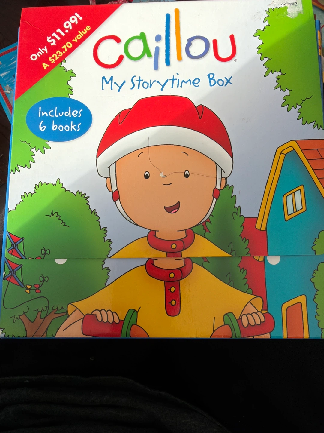 Caillou My Storytime Box Set - Includes 6 Books