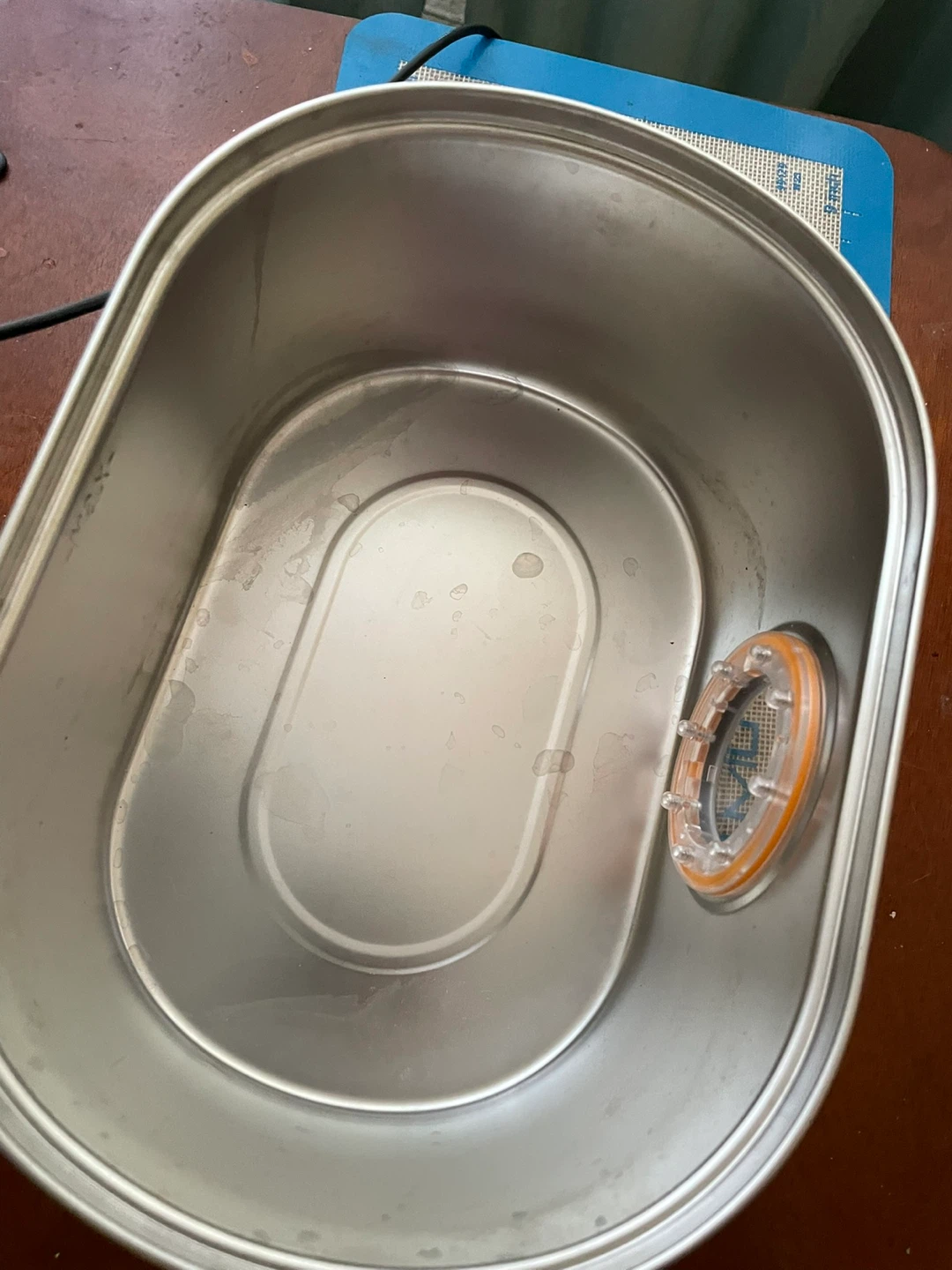 Water fountain for cats - photo 3