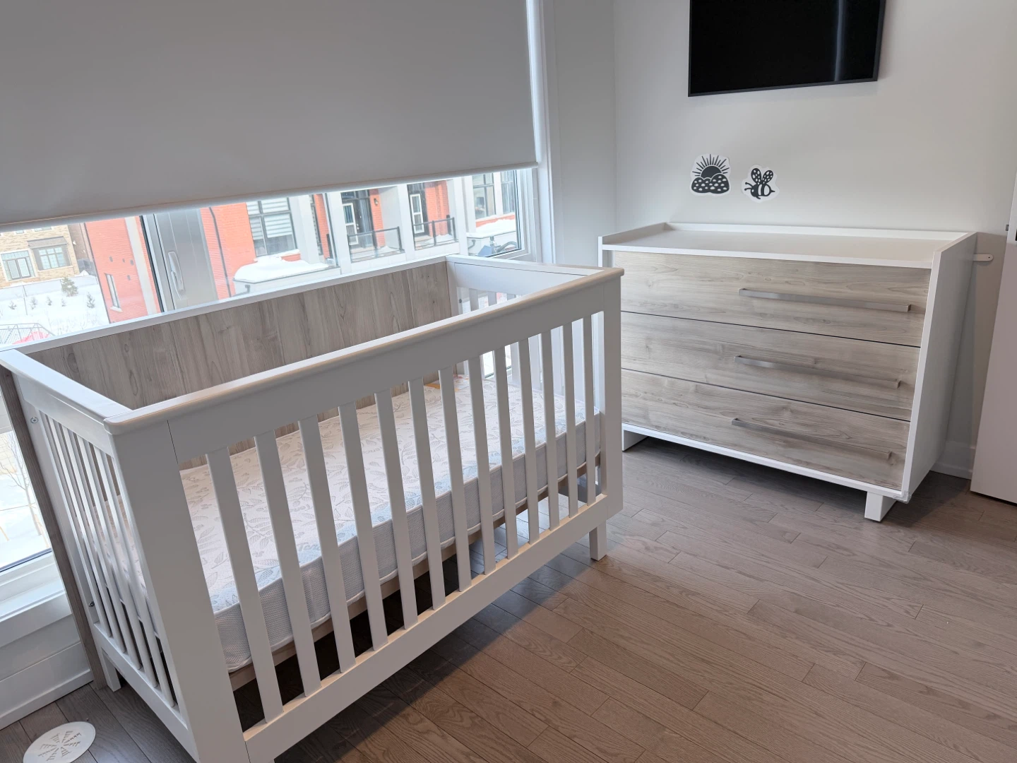Metro Conv. Crib+Dresser+Bliss Mattress +Toddler Bed Extensions