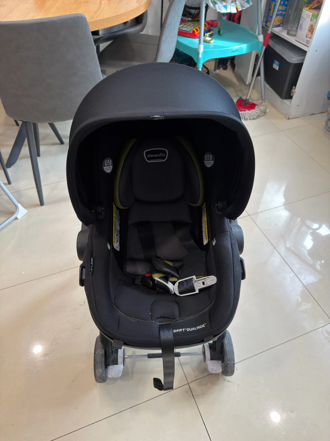 Evenflo Shyft Dualride Travel System - Black - photo 4