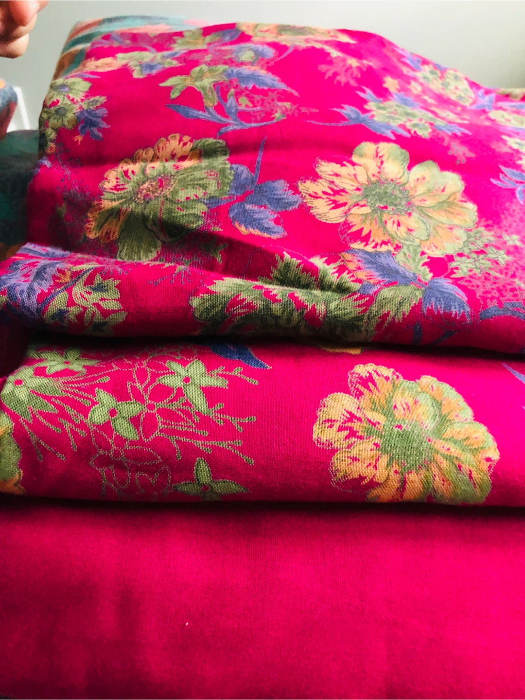 🏆 Floral Fabric - Bright Pink