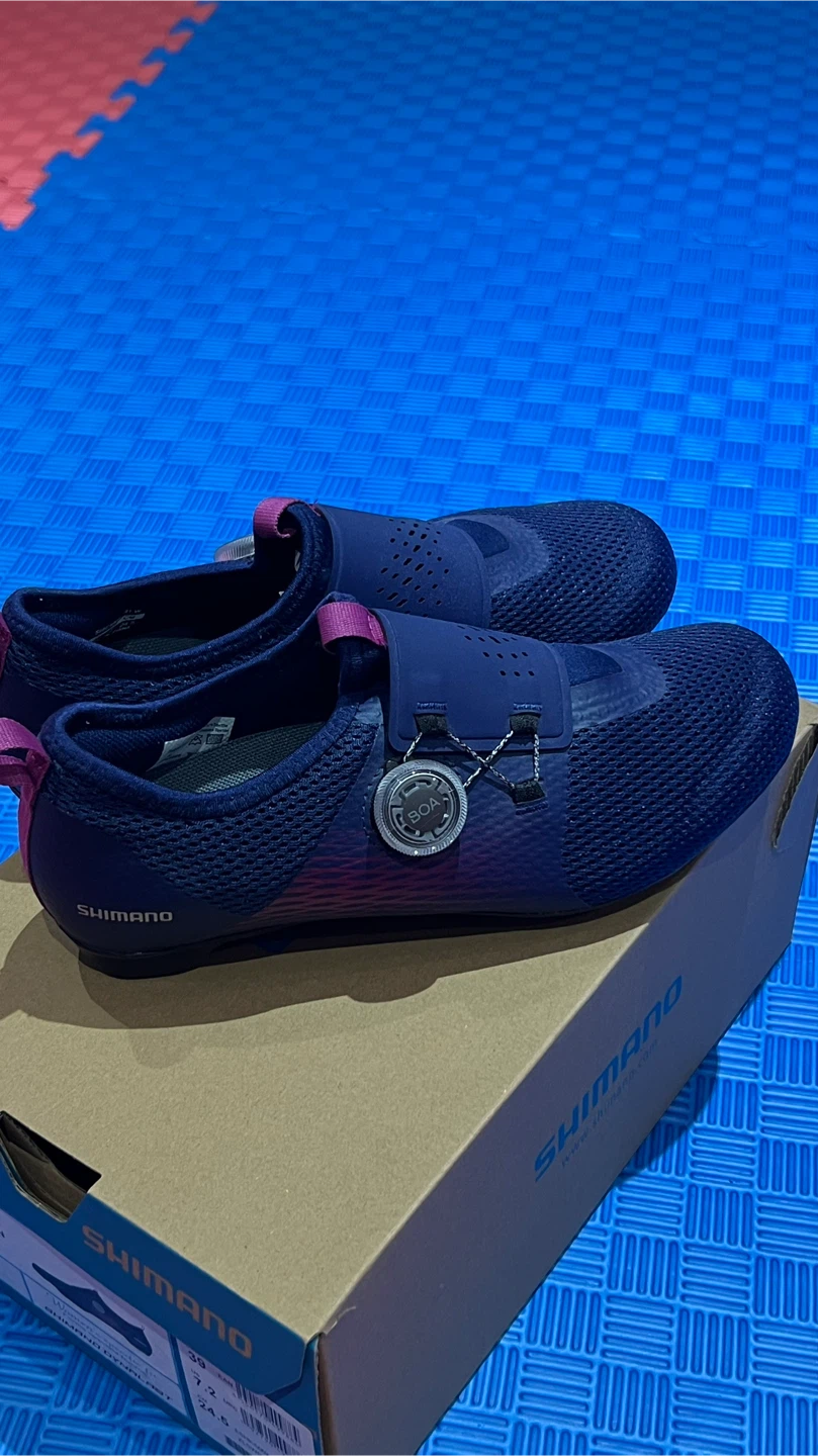 Shimano IC5 Women's Cycling Shoes - Like New EU39 - photo 5