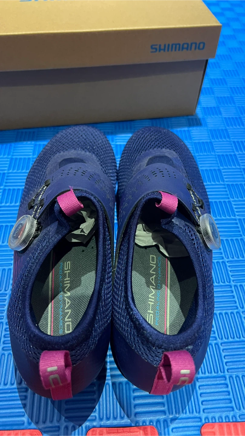 Shimano IC5 Women's Cycling Shoes - Like New EU39 - photo 4