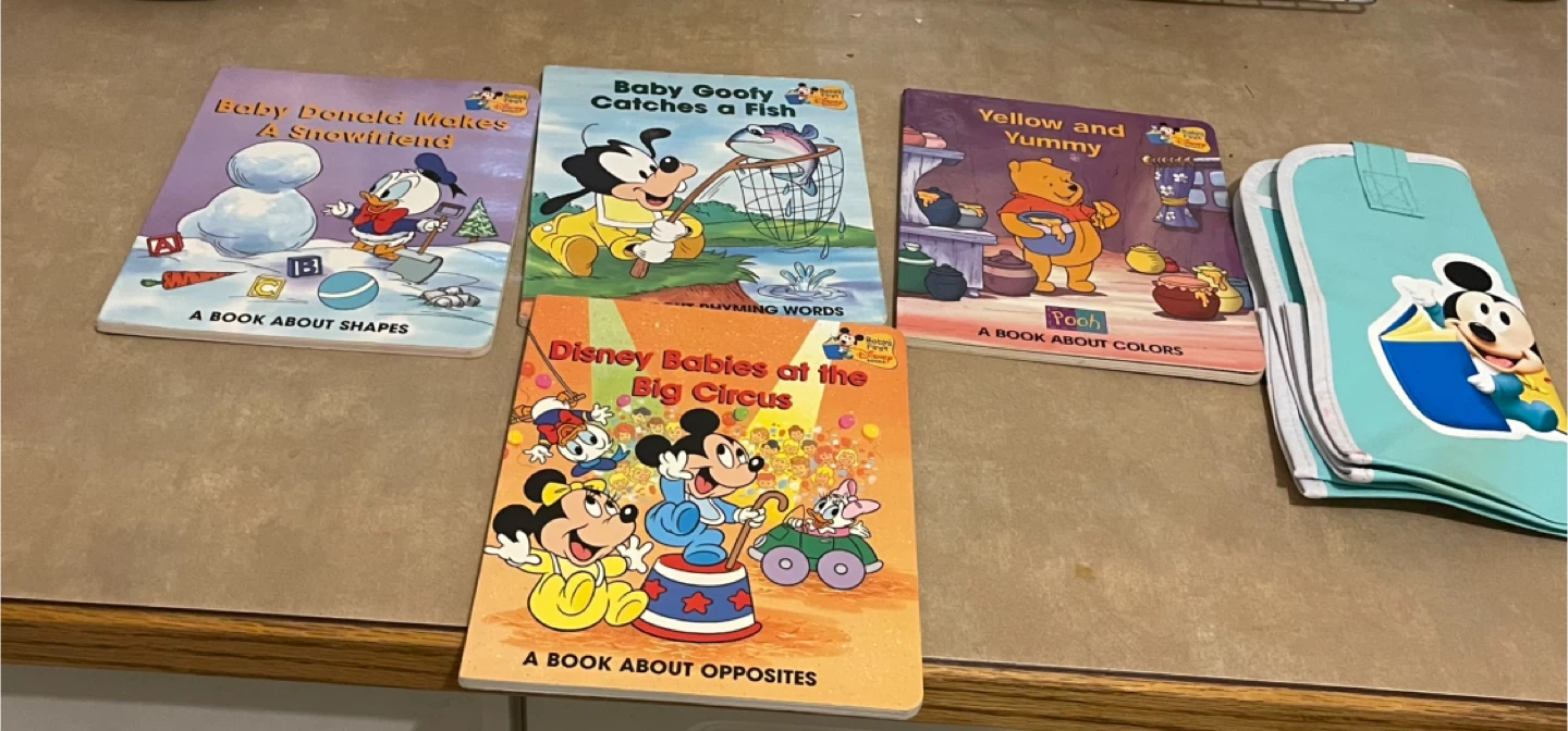 🏆 Disney Baby's First Books Collection with Tote Bag