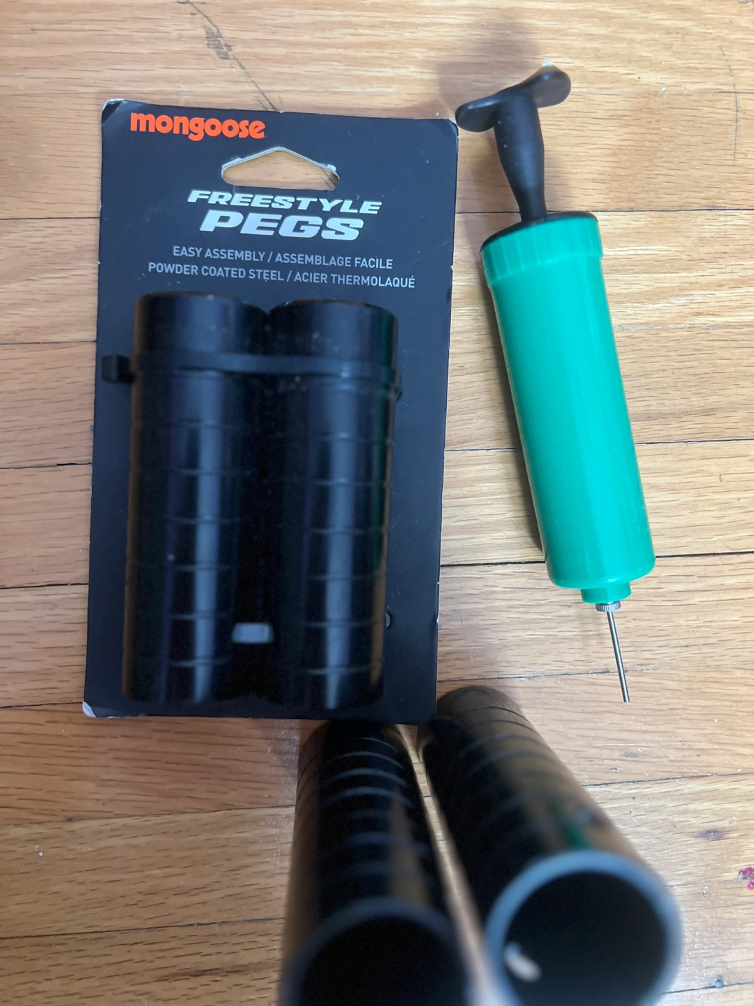 Mongoose Freestyle Pegs with Pump
