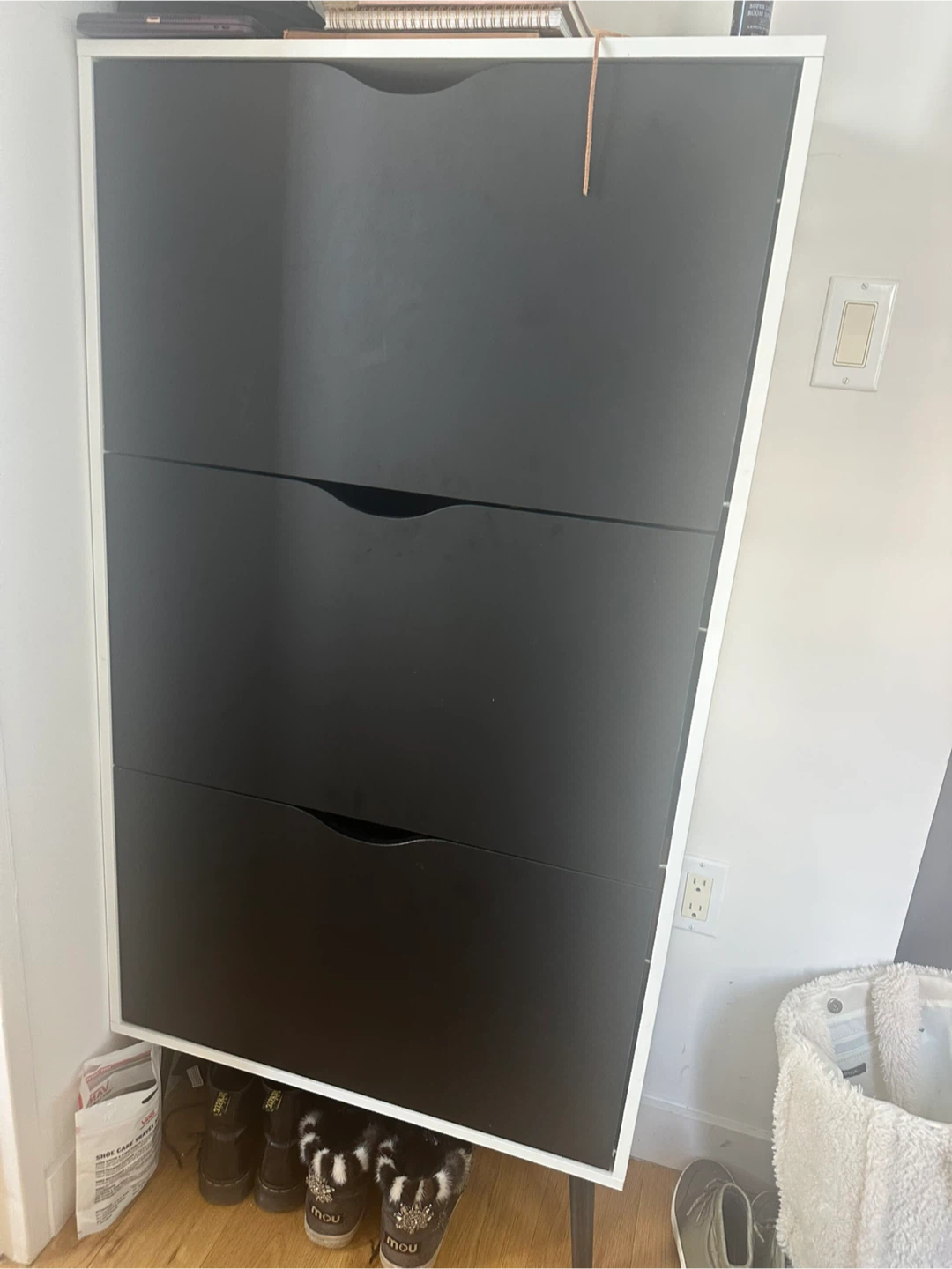 Black 3-Drawer Shoe Cabinet - 4'6" x 9"
