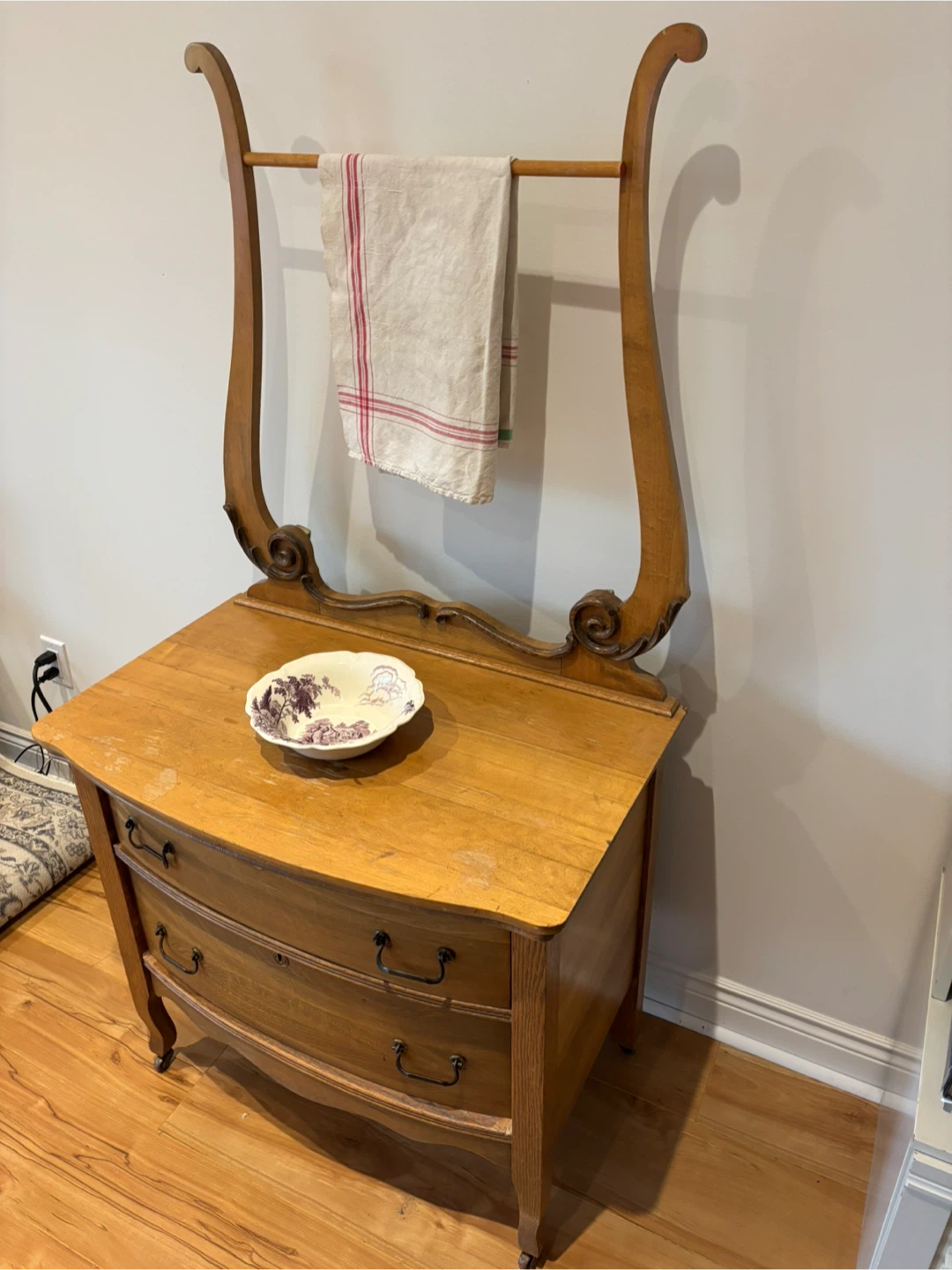 Vintage oak dresser/washstand with wooden casters