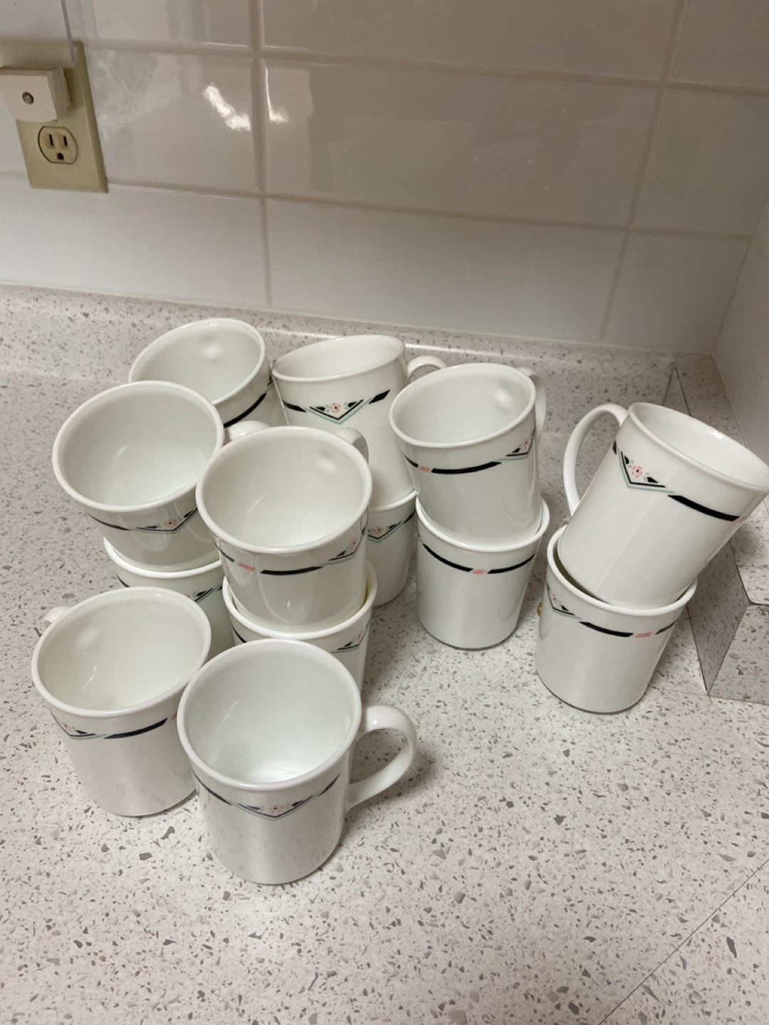 Set of 14 White Corell Mugs - photo 2