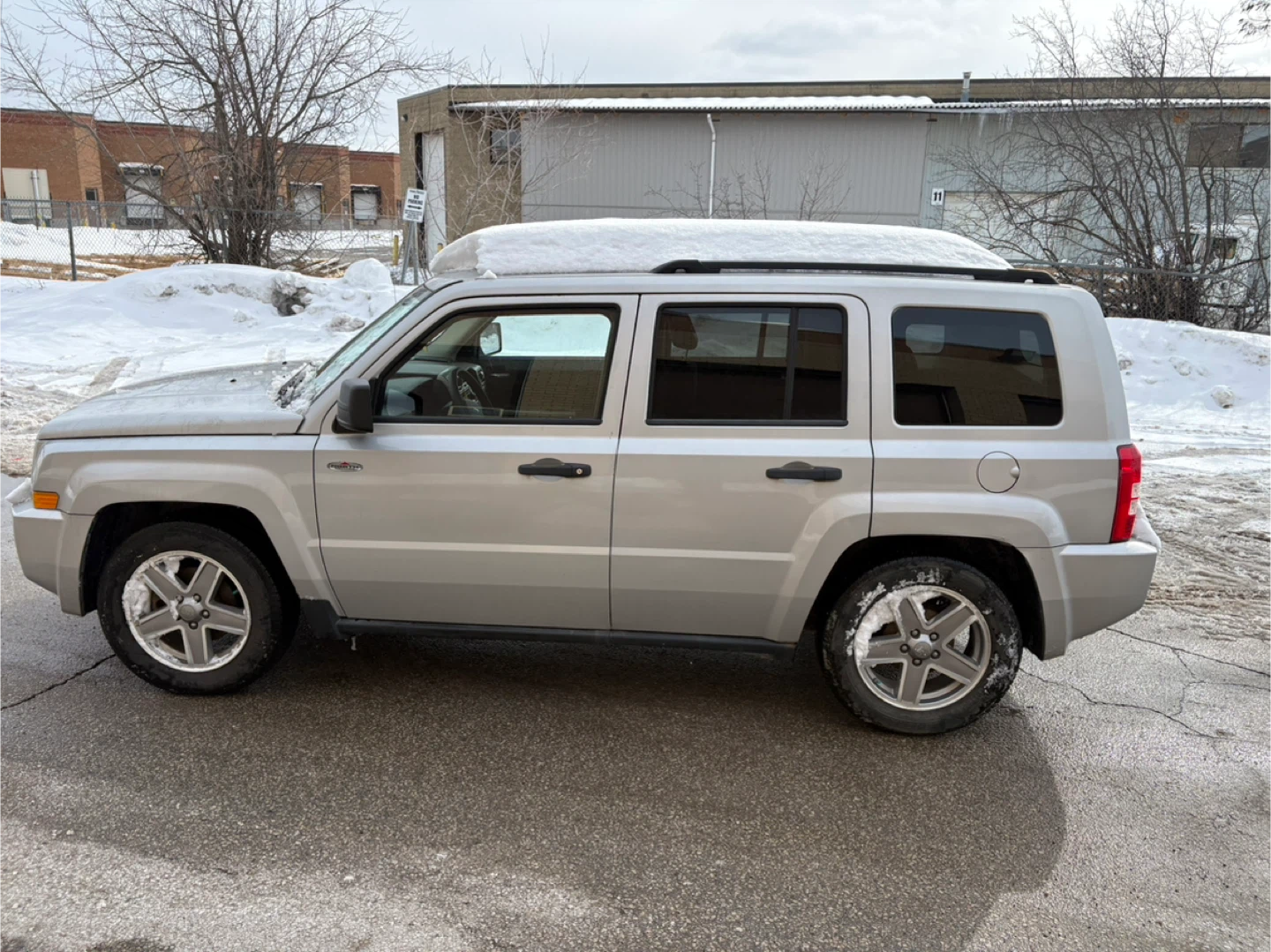 Silver Jeep Patriot 2008 (2 Wheel drive ) - photo 3