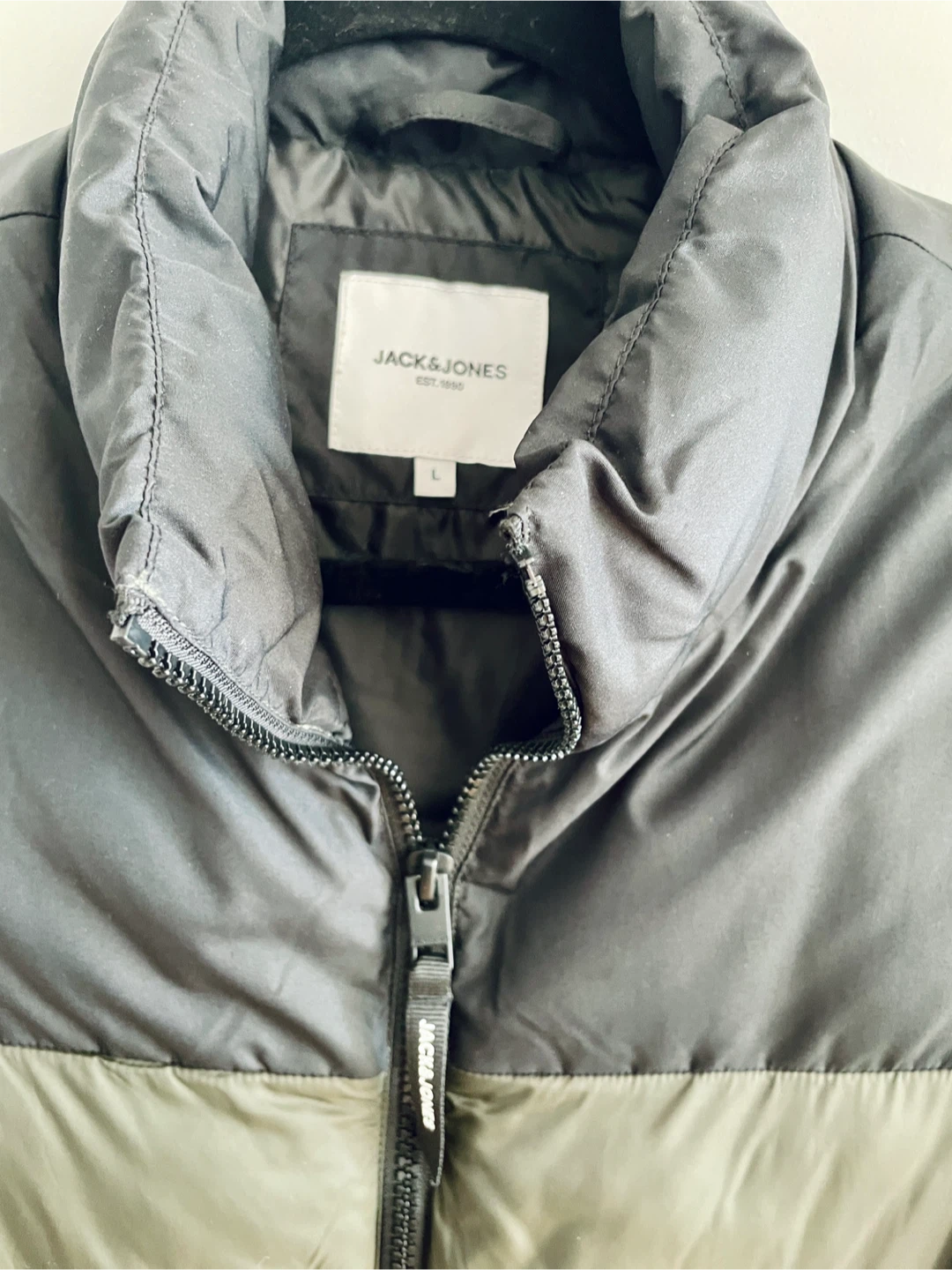 Jack & Jones Puffer Vest - Green/Black - Size L - photo 2