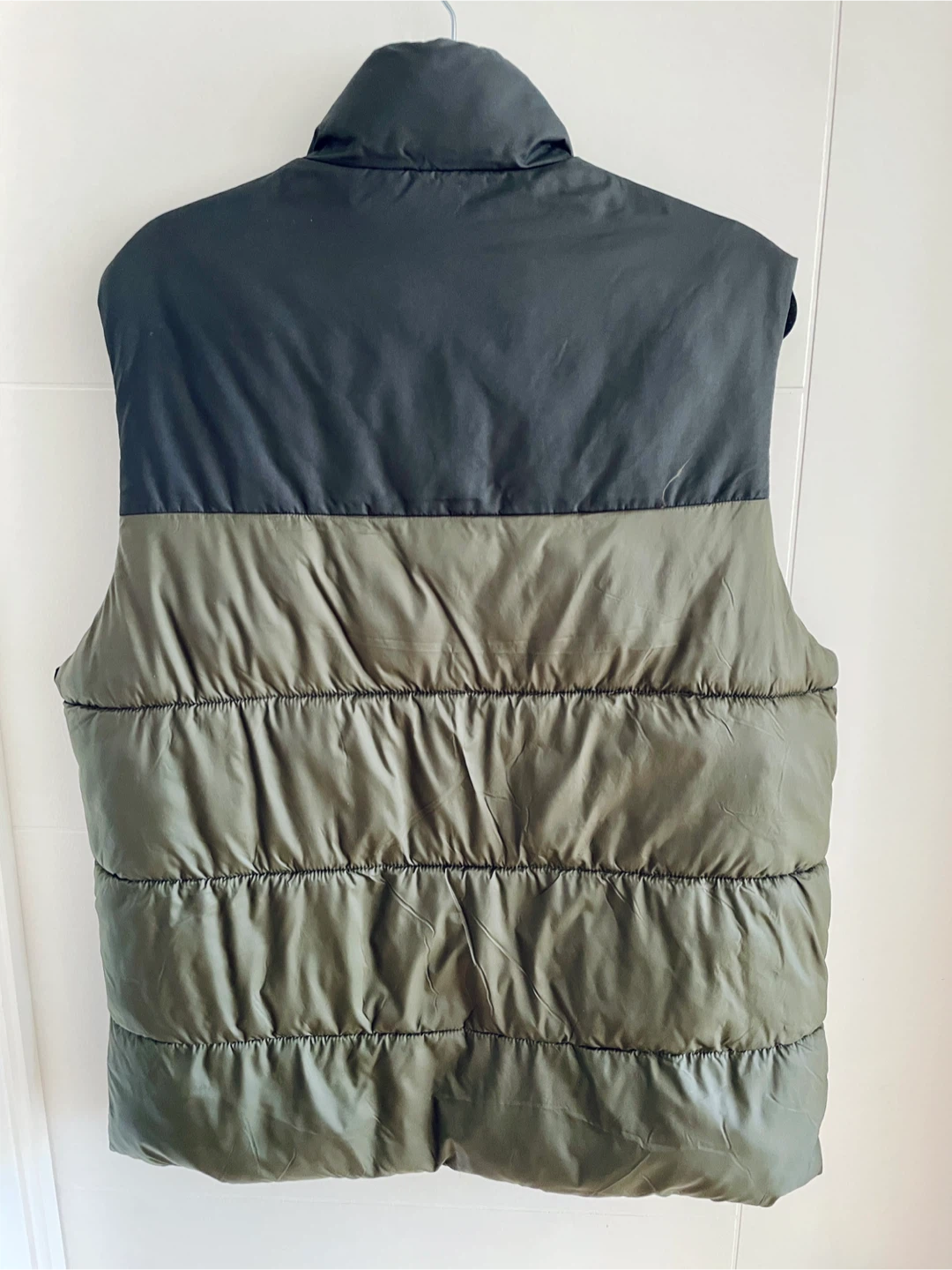 Jack & Jones Puffer Vest - Green/Black - Size L - photo 4