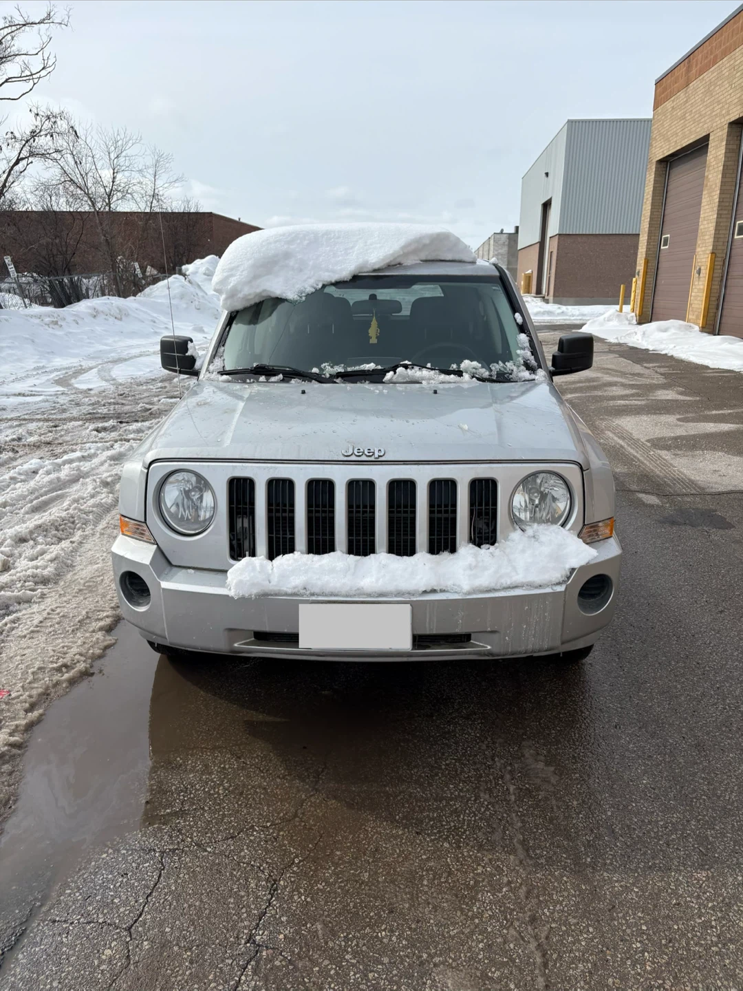 Silver Jeep Patriot 2008 (2 Wheel drive )