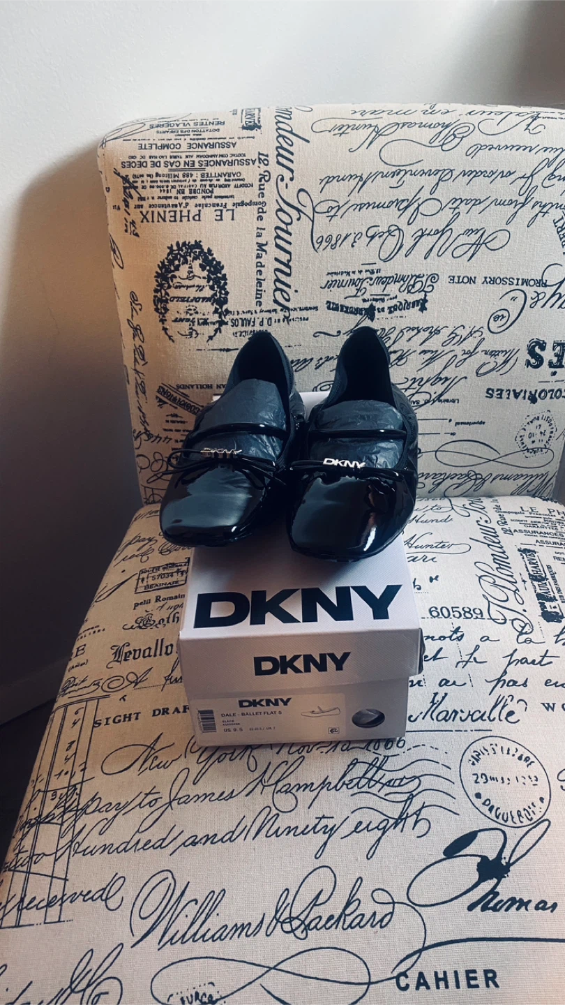 DKNY brand new ballet flats size 9.5