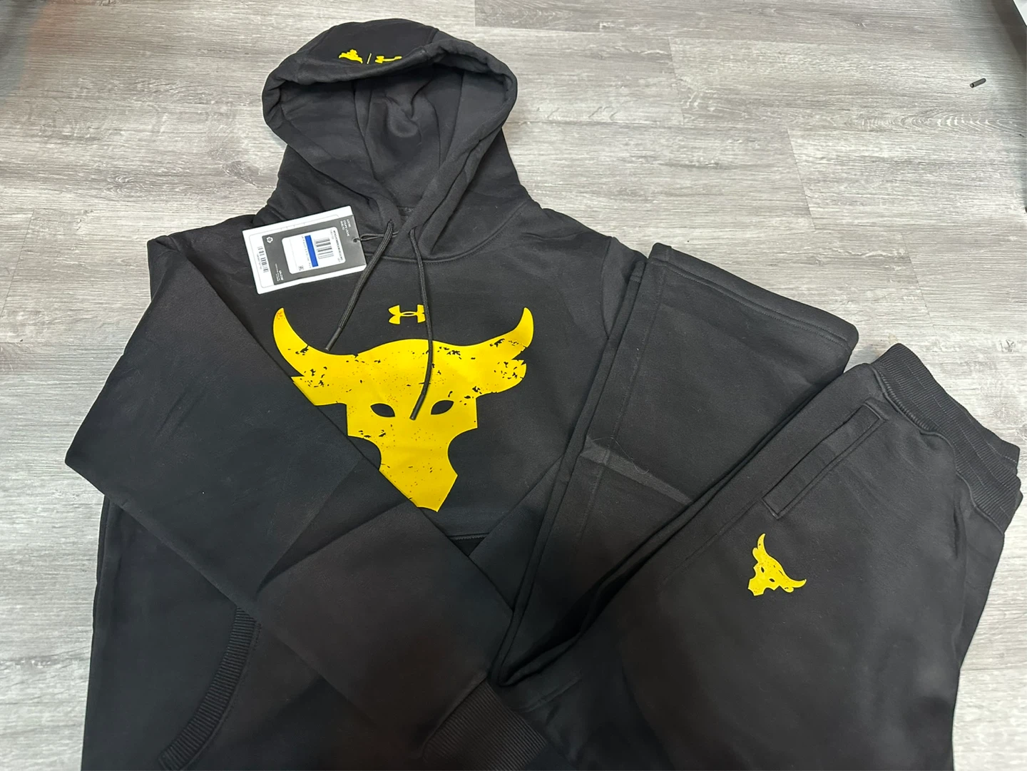 Under Armour Project Rock Hoodie and Jogger Set - photo 5