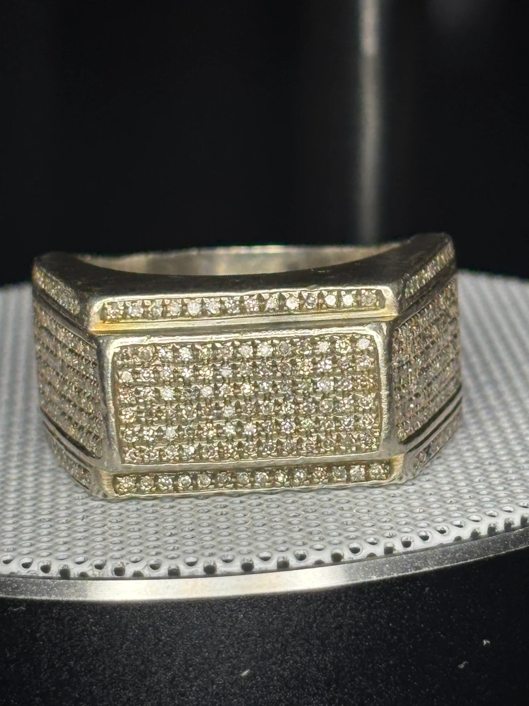 Silver/Diamond Ring