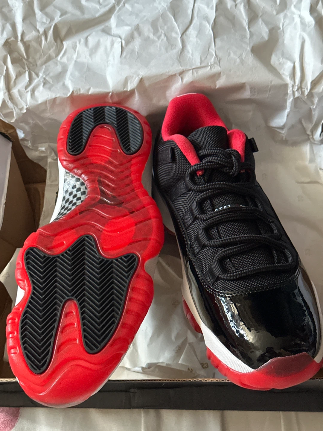 Air Jordan 11 "Bred" Men's Sz 7 - photo 3