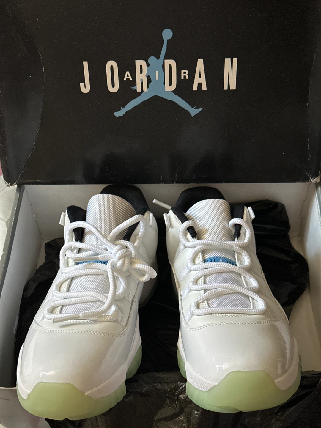 Air Jordan 11 Retro Low OG "Bleached Coral" Men's Size 12 - photo 2