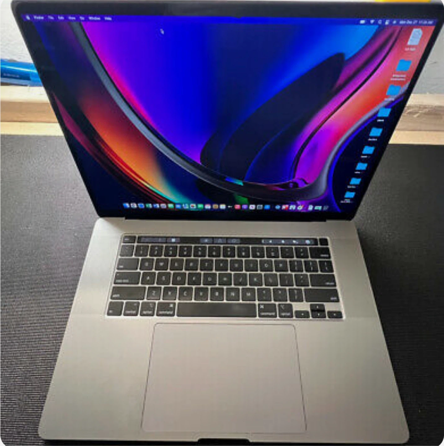 MacBook Pro 16” 1tb 32gb ram i9