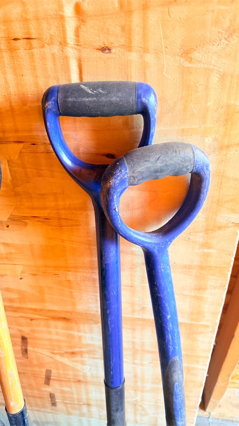 Assorted Garden Shovels