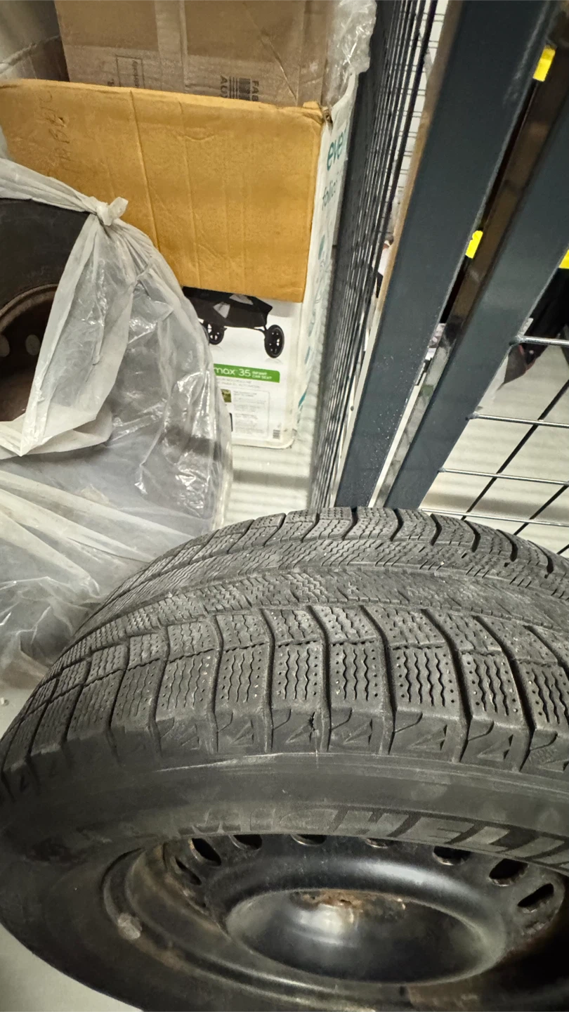 Michelin Winter Tire 235/65R17 - photo 3