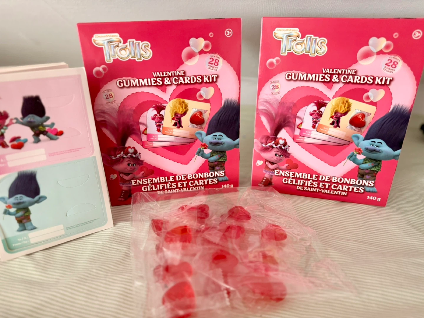 Trolls Valentine Gummies & Cards Kit