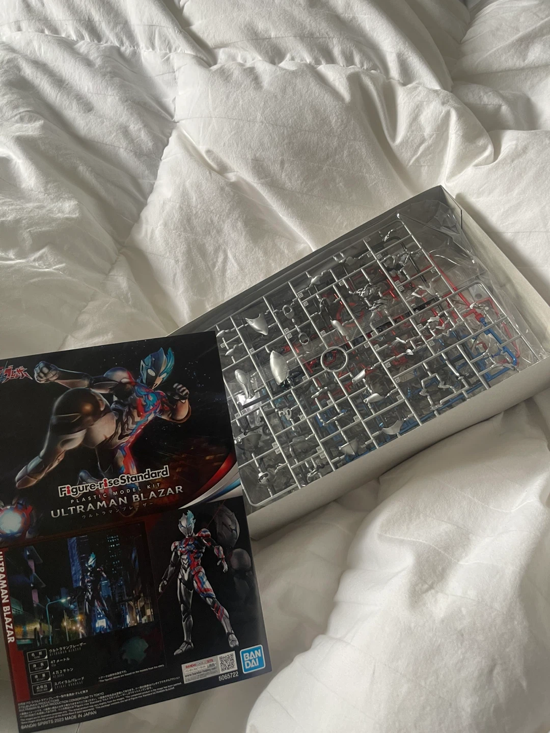 Ultraman Blazar Plastic Model Kit - photo 2