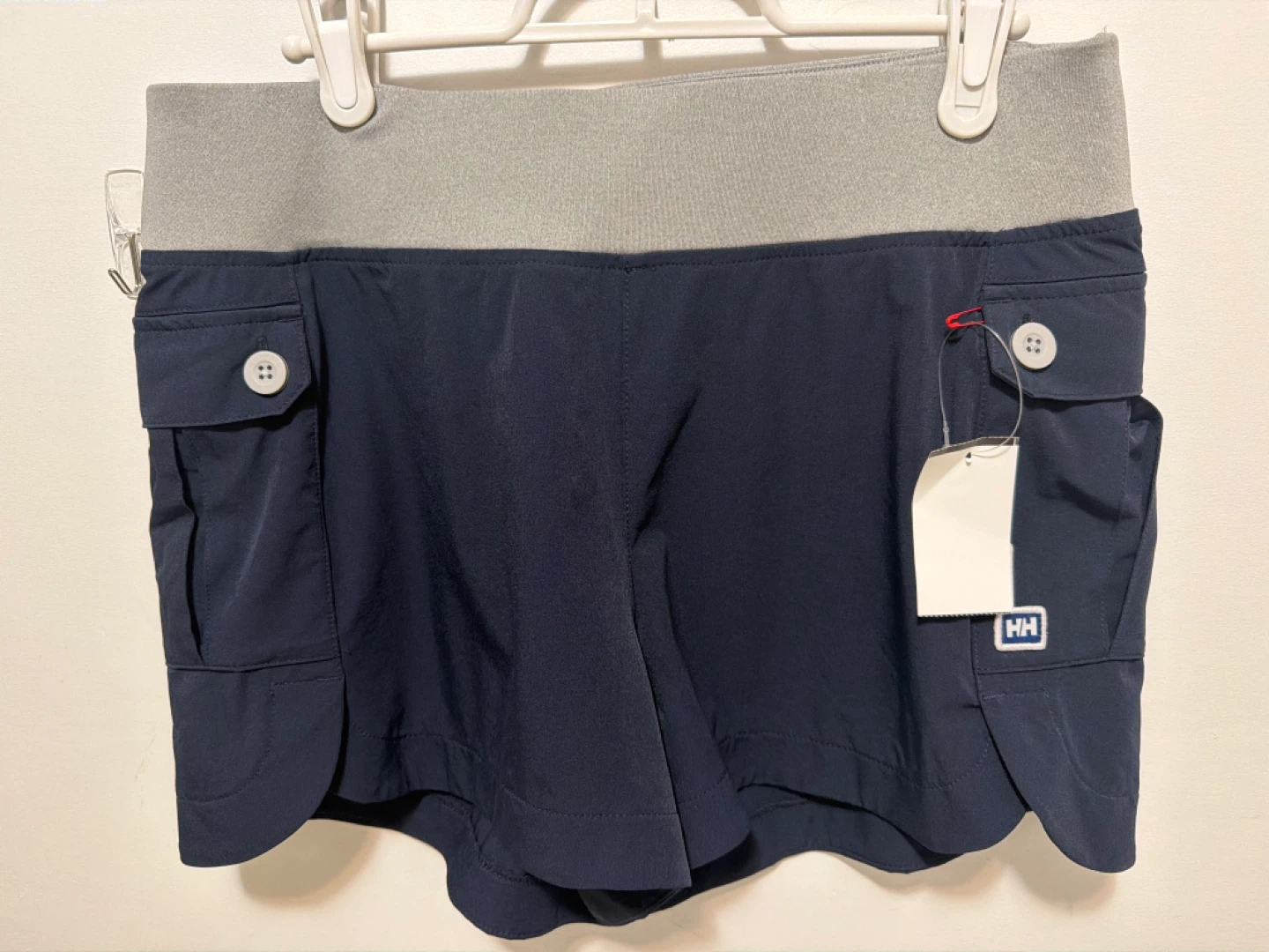 Helly Hansen Women's Navy Shorts Size M