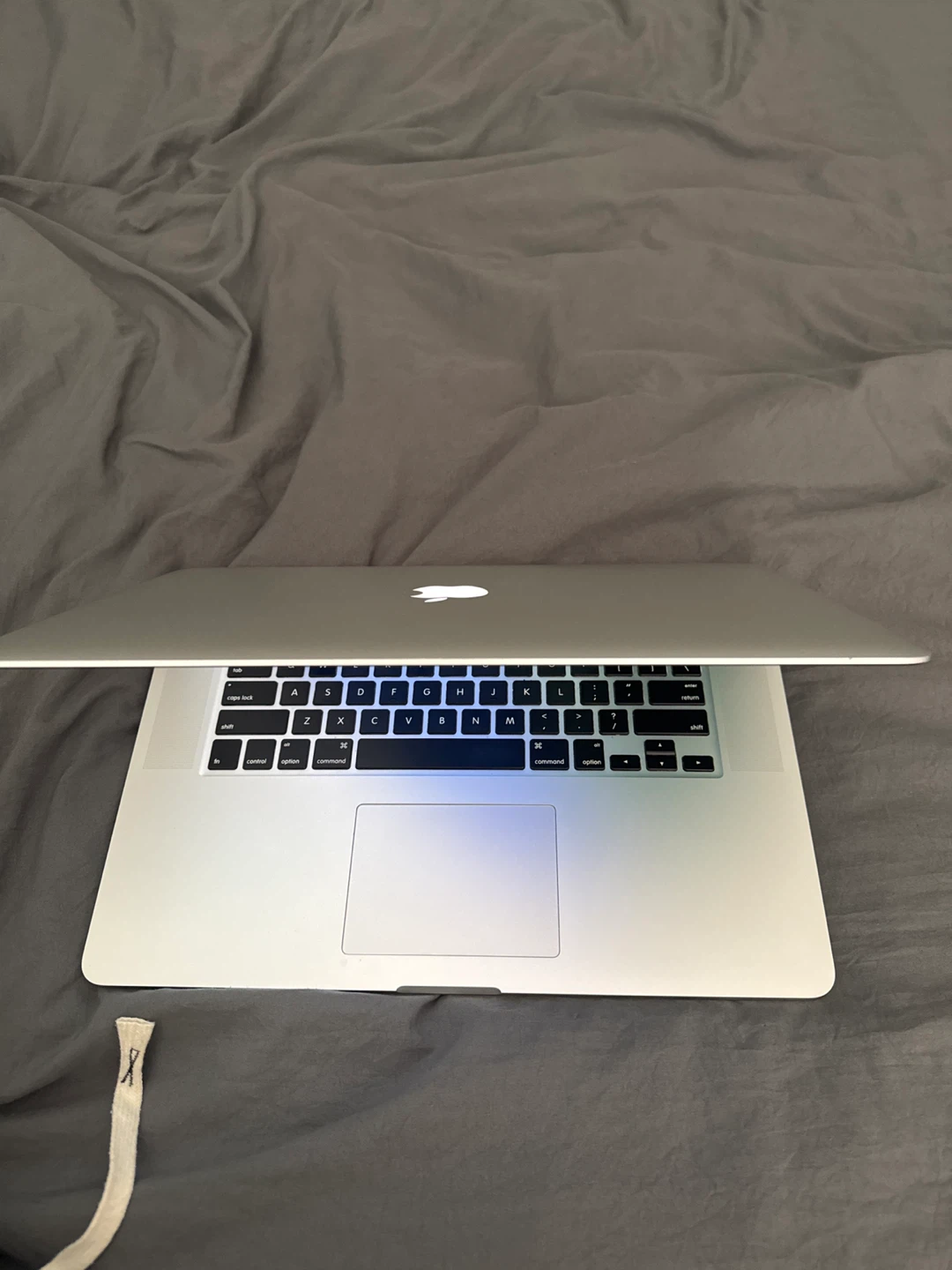 Apple MacBook Pro 15-inch - photo 2
