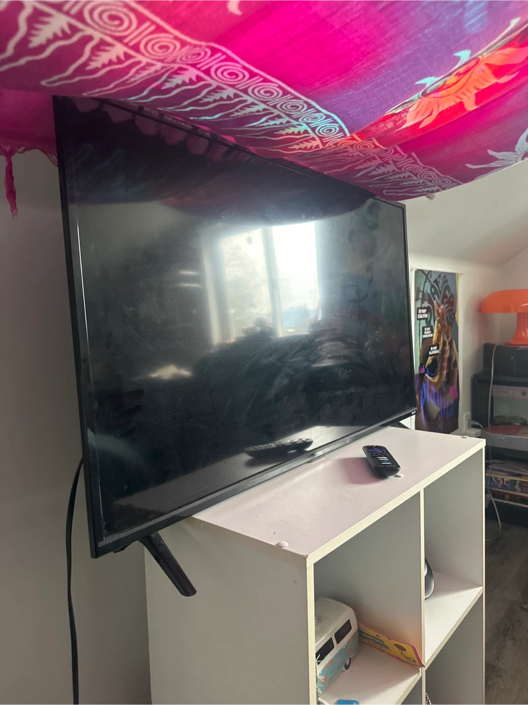TCL Roku TV - photo 3
