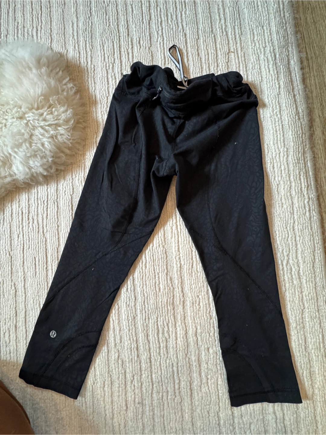 Lululemon Black Cropped Pants - photo 2