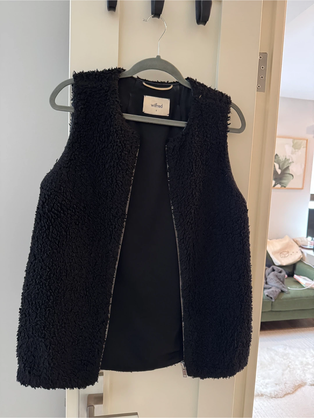 Wilfred Sherpa Vest - Black