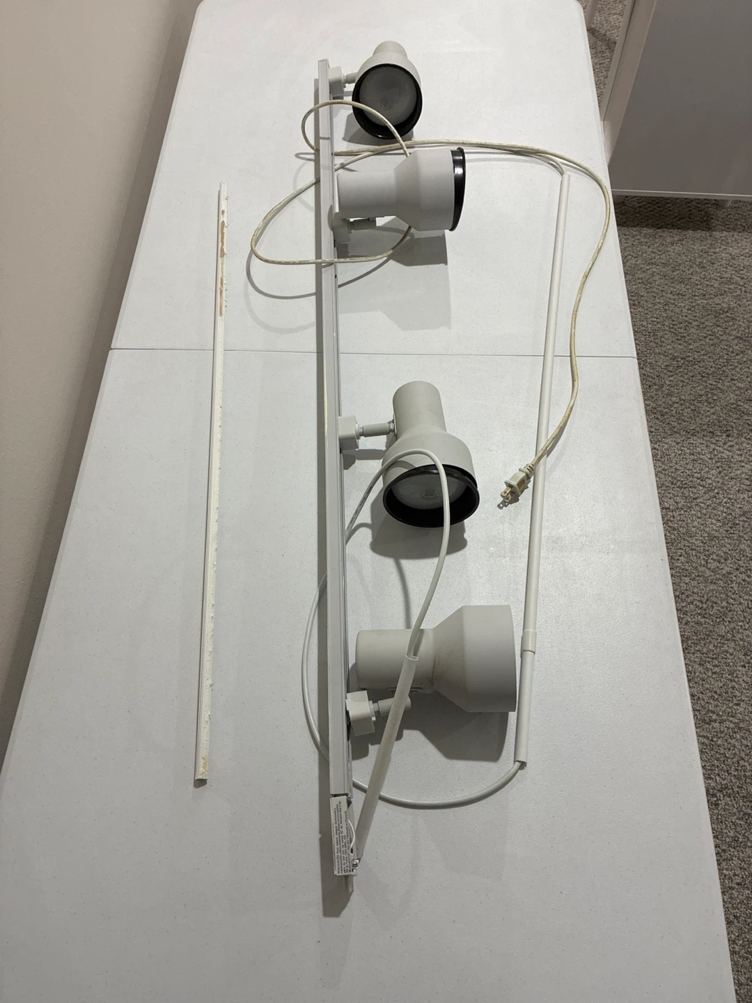 White 4-Head Track Lighting Fixture
