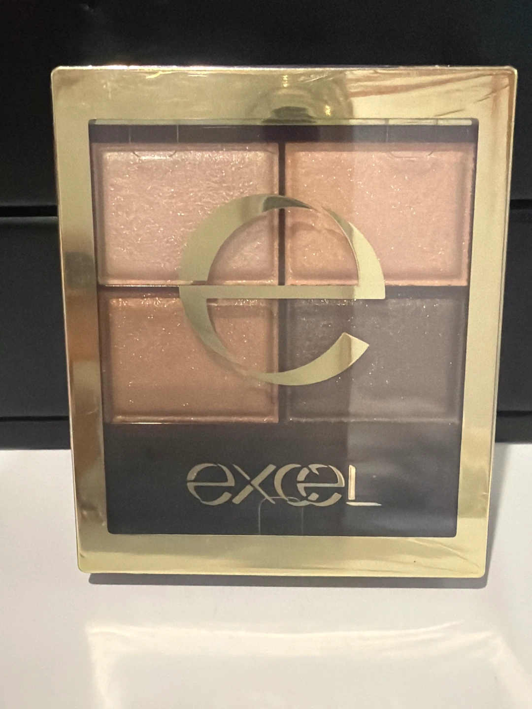 EXCEL Skinny Rich Shadow Eyeshadow Palette SR01