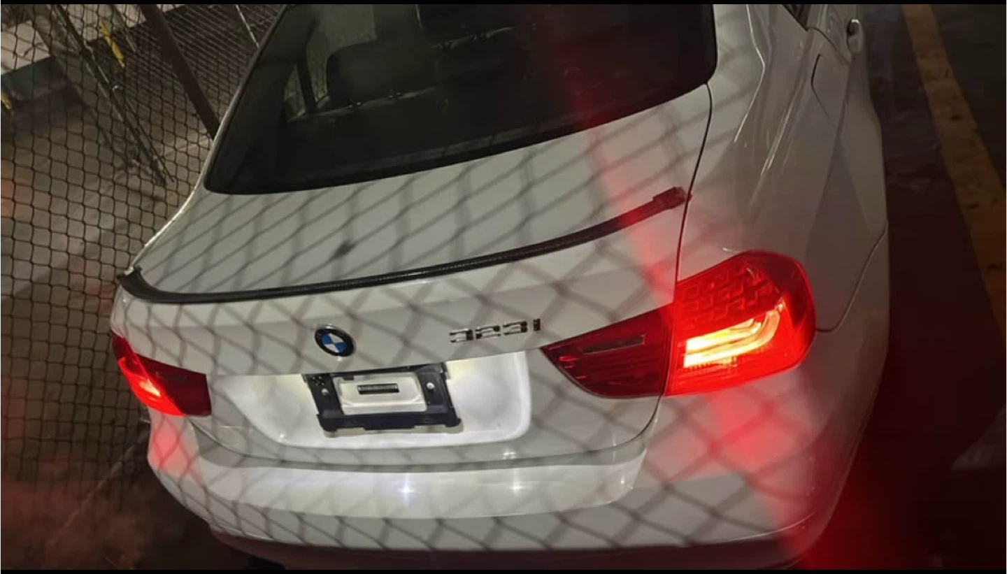 White 2011 BMW 323i Sedan - photo 4