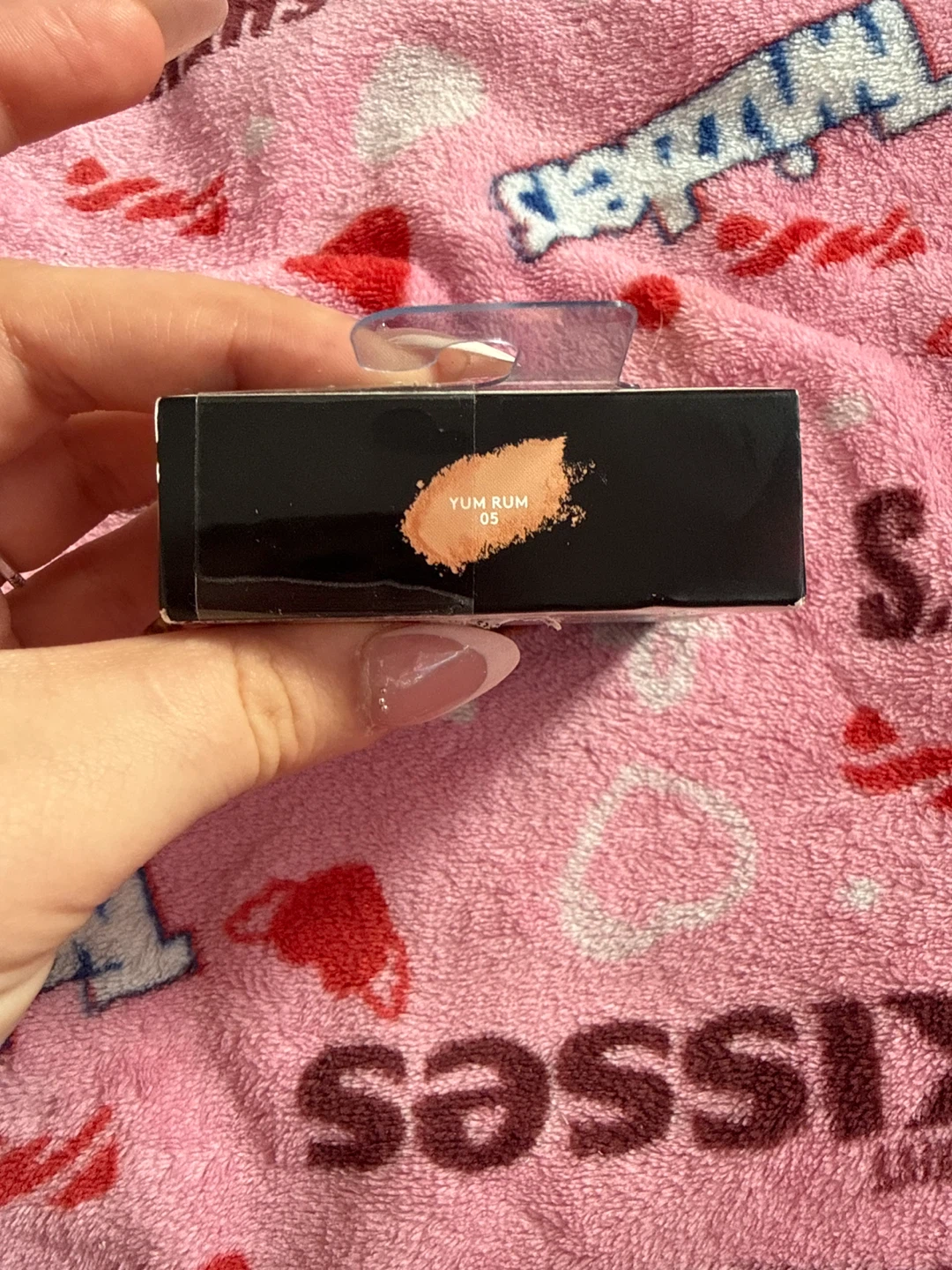 Fenty Beauty Demi-Glow Light-Diffusing Highlighter in Yum Rum 05 - photo 2
