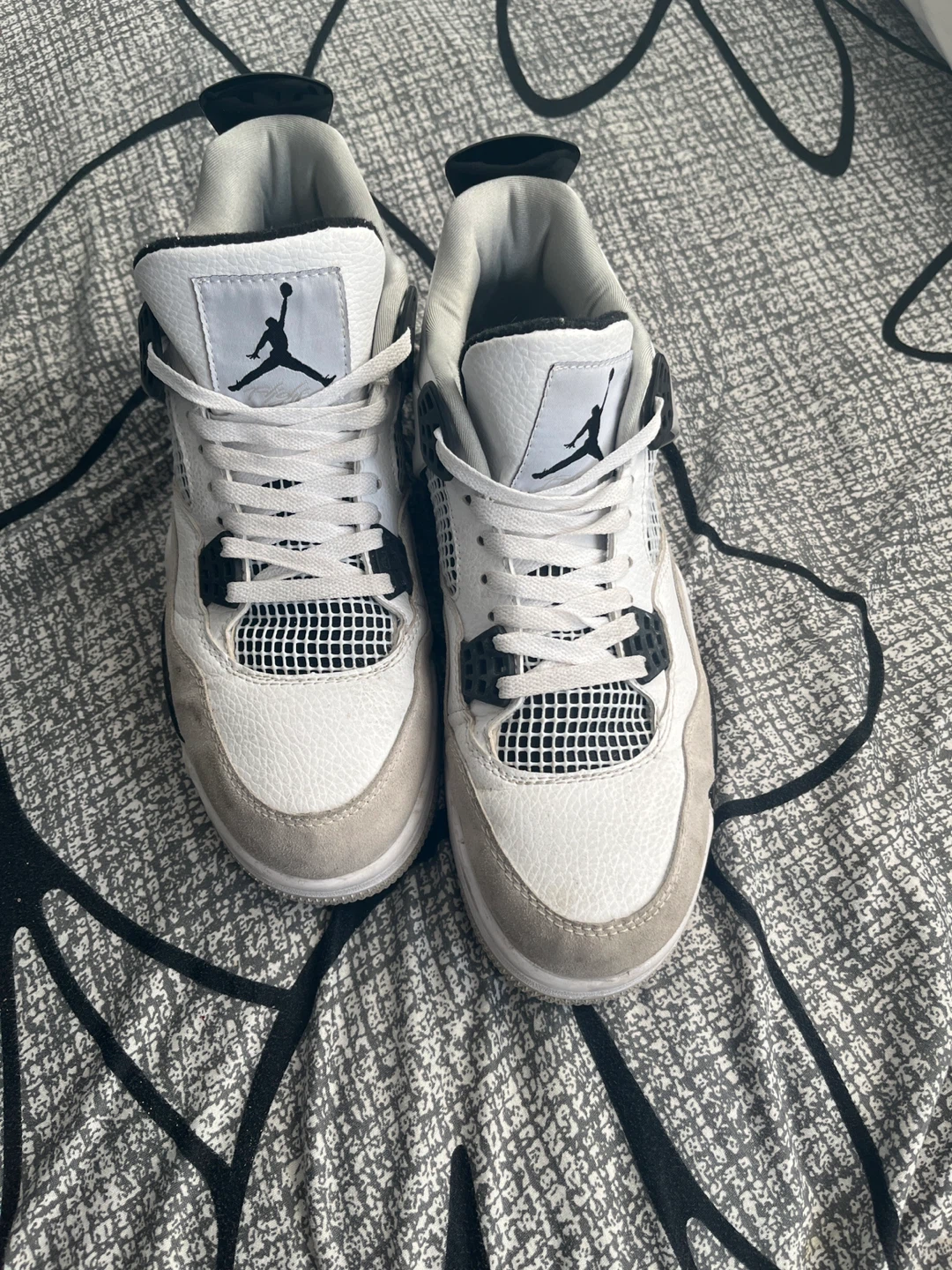 Air Jordan 4 Retro